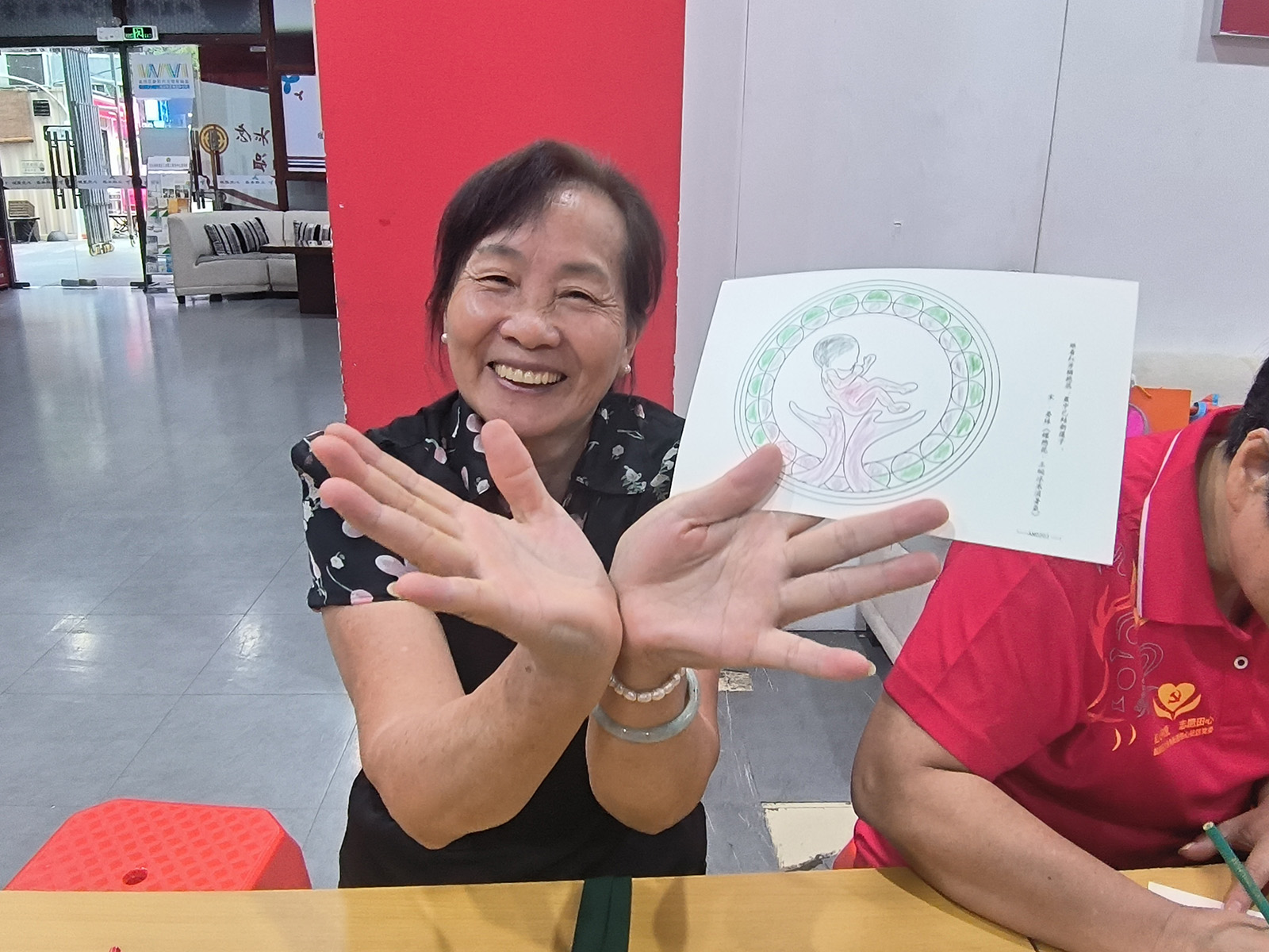 “舒心培育”巾帼志愿者技能提升—绘画曼陀罗心理分析工作坊活动现场